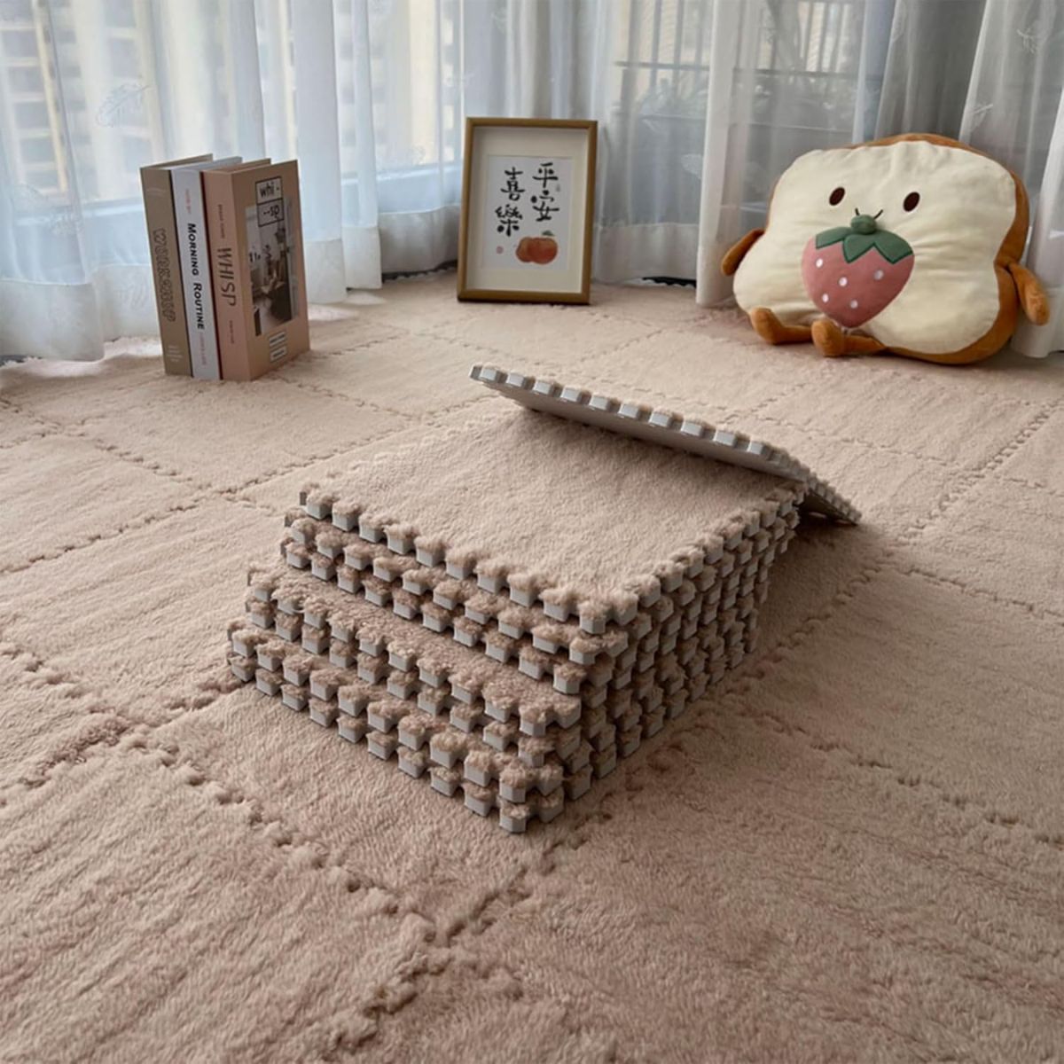 Pisos de Espuma con Cubierta de Peluche. 60X60cm Color chocolate claro. Alfombra de Espuma Tipo Rompecabezas con Felpa Suave. Piso de goma.
