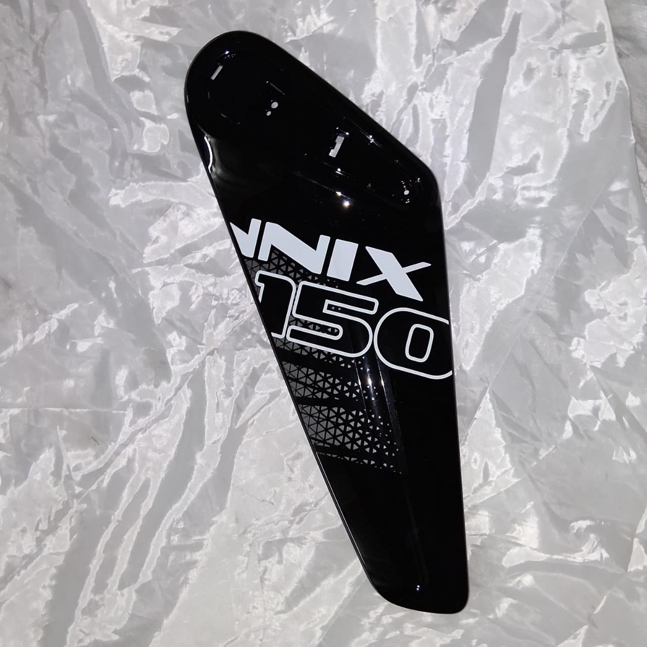 Panel central izquierdo del tanque de combustible verde con calcomania (MINNIX150) FUEL TANK LEFT MIDDLE PANEL MATT GREEN GC WITH STICKER ((MINNIX150) )