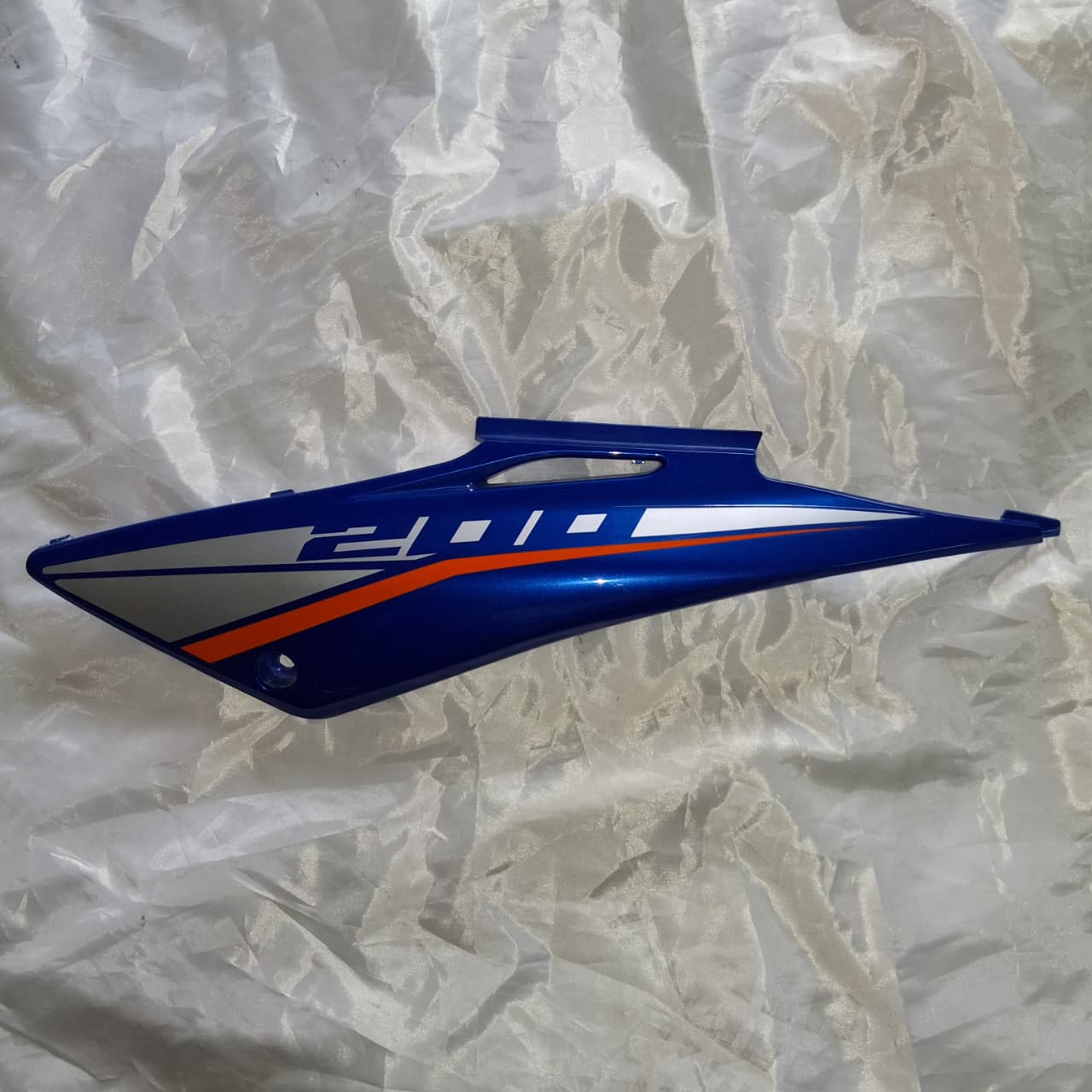 Covertor trasero izquierdo azul (TX200 NEW) LEFT TAIL COVER BLUE L3