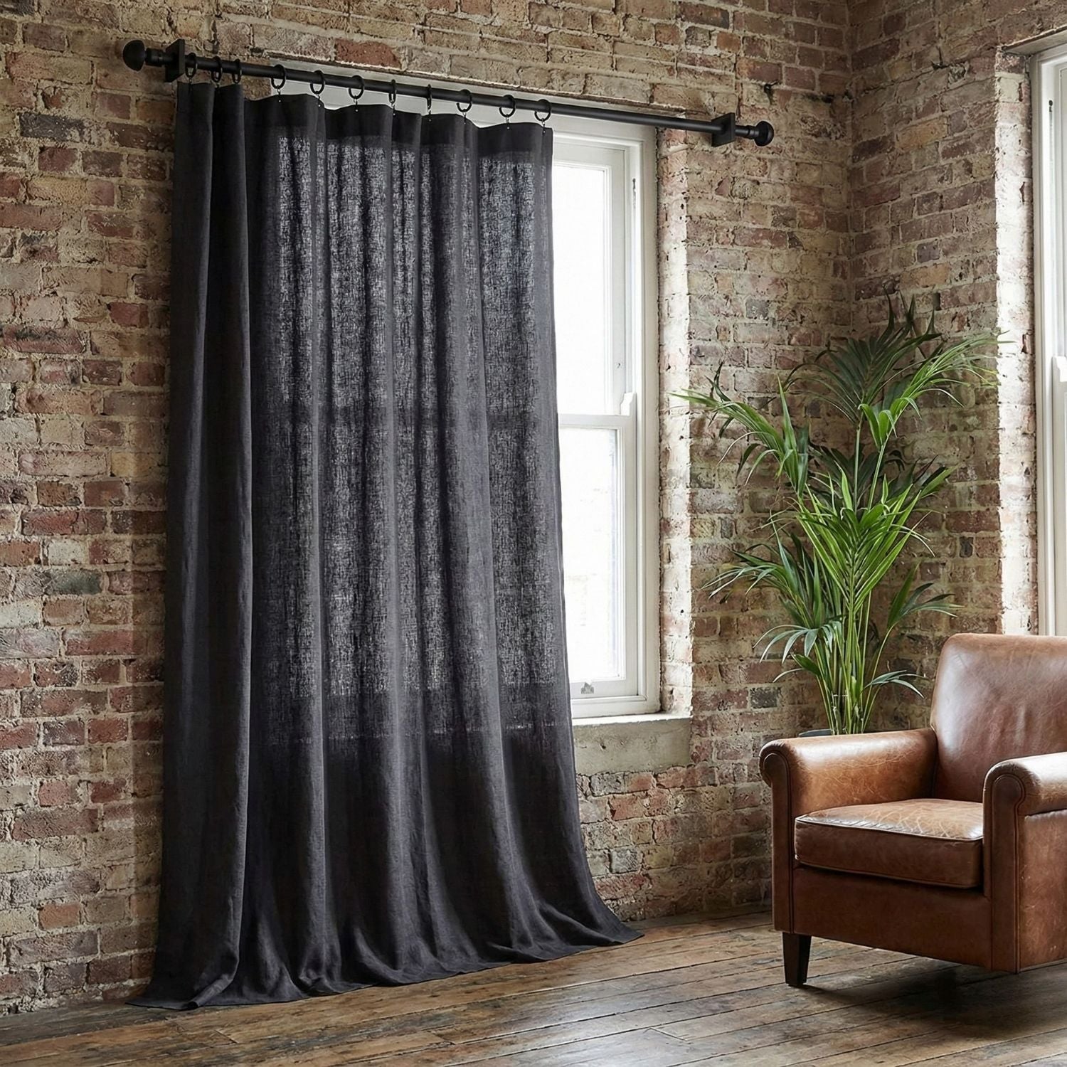 Barra tubo Ajustable cromado para cortinas 70-120cm Hierro resistente y diseño moderno.