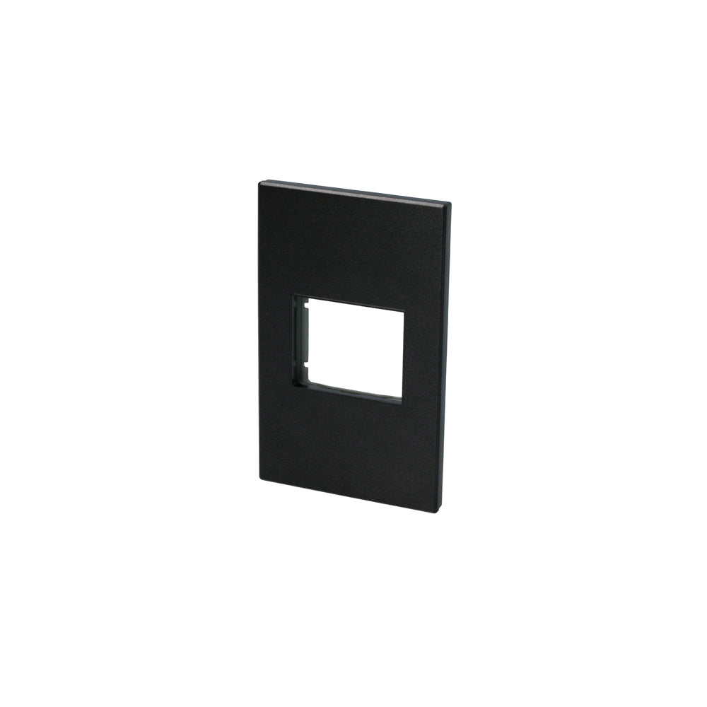 Placa para Interuptotores/ enchufes 1 módulo negro 1/2 Surtek.