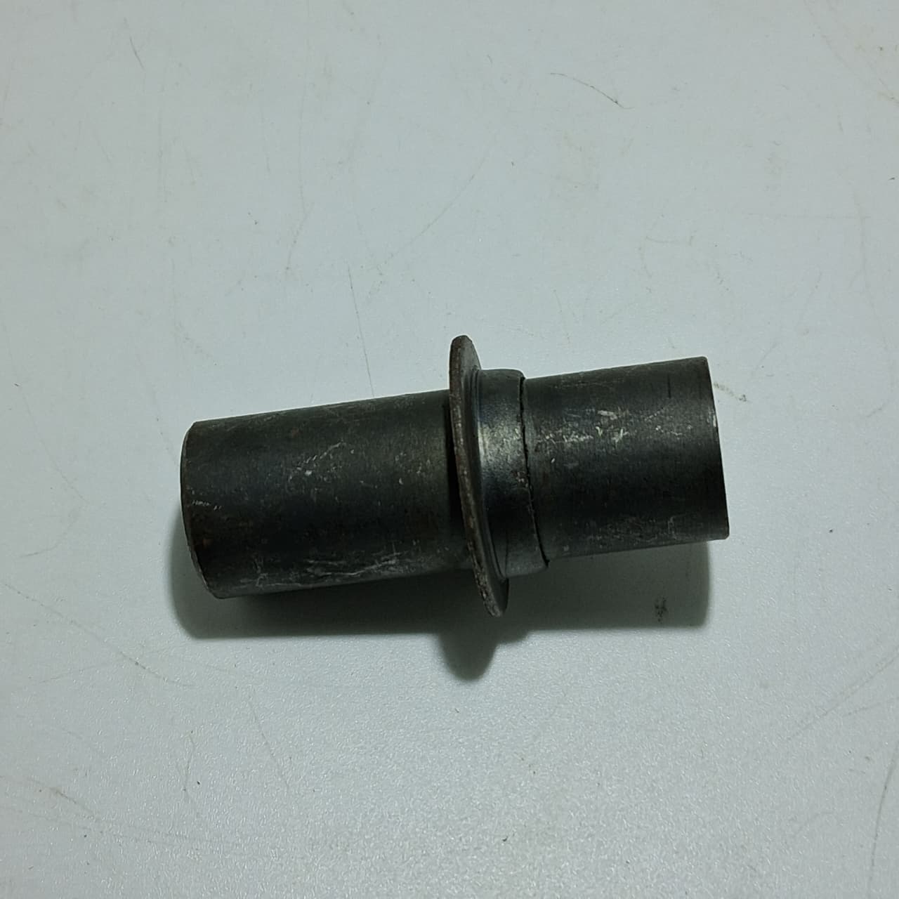 Buje central de rueda delantera (K-BLADE125)