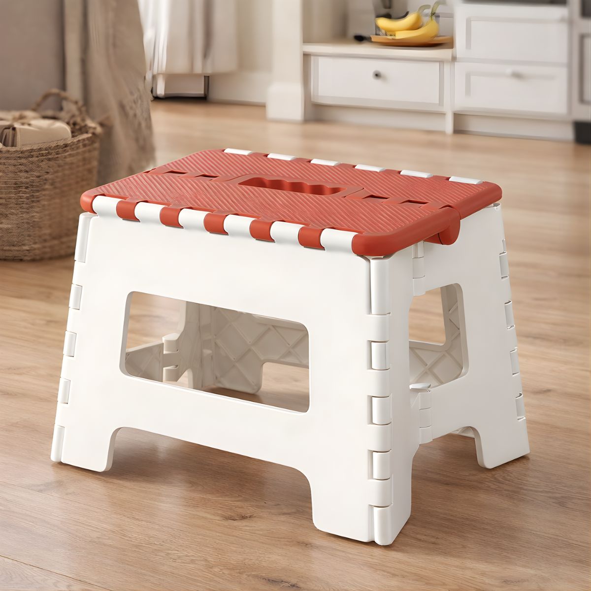 Taburete Banco Plegable Antideslizante 21cm. Soporta hasta 80 kg. Escaloncito Multiusos. Banquito con Asa. Color rojo con blanco.