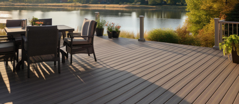 Descubre el futuro de la elegancia exterior con pisos deck de exteriores WPC decking