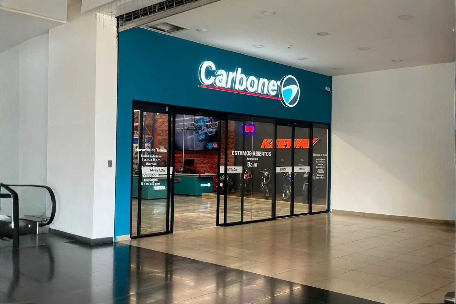 Carbone Total Calle 50: Inauguración y ofertas especiales