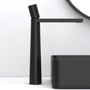 Llave De Lavamanos Individual. Grifo De Lavabo Color Negro. Pluma. Modelo alto.