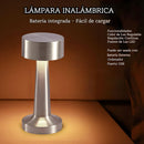 Lámpara LED de Mesa Portátil e Inalámbrica. Diseño retro. Control Táctil para 3 niveles de luz. Color plateado. Usado en restaurantes