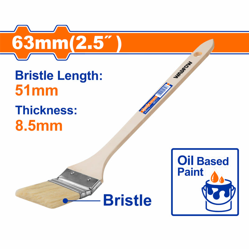 Brocha para pintar 2.5"(63mm).Pincel plano cabeza curva. Largo:44mm. Grosor:8.5mm.Mango de madera.