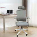 Silla de oficina ergonómica gris con respaldo de malla y apoyabrazos ajustables sin reposapiés. Cómoda silla de computadora para Escritorio.