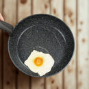 Sartén antiadherente 24cm 10" aluminio forjado con recubrimiento de MARMOL II cocina saludable. Libre de Teflón. Amigable con el ambiente.