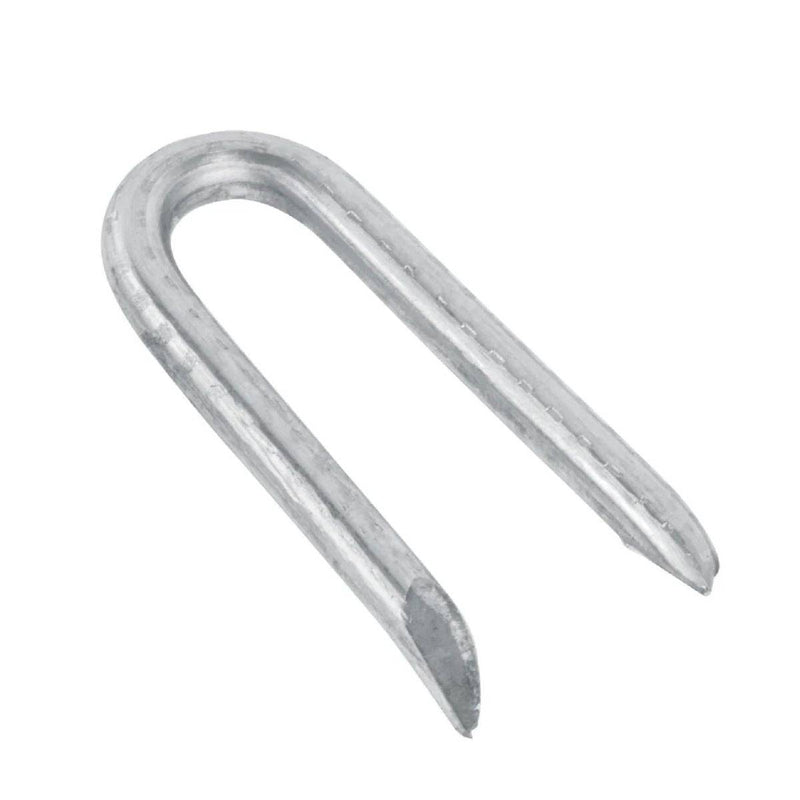 Clavos Grapas U Galvanizada De 3.8Mm X32 Mm. Para Alambre De Puas (Bolsa De 1Kg. / 2.2Lbs)