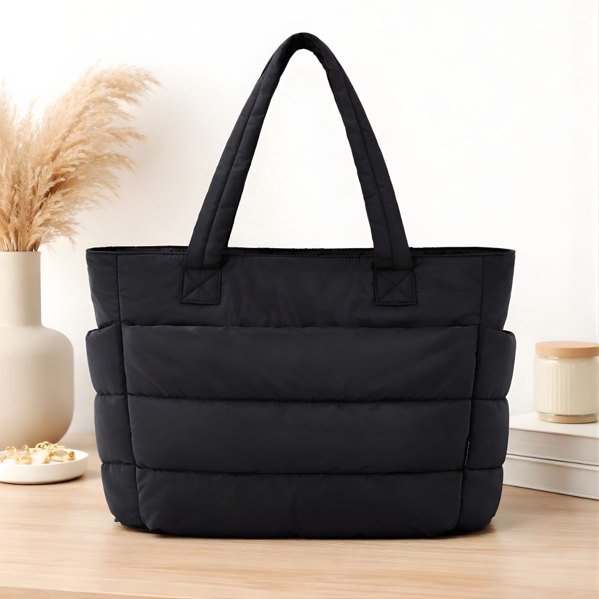 Bolso Tote Acolchado Grande Para Laptop 15.6". Bolso Universitario De Hombro Ligera Con Múltiples Bolsillos Y Capacidad 20L. Color negro.
