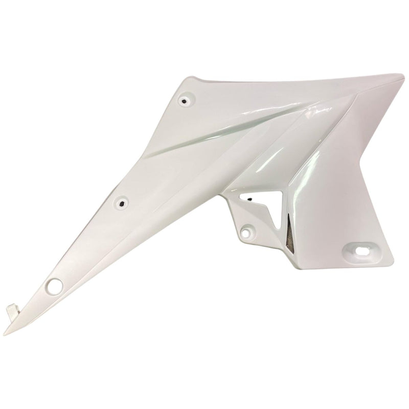 Covertor derecho de tanque de combustible blanco (LD450)