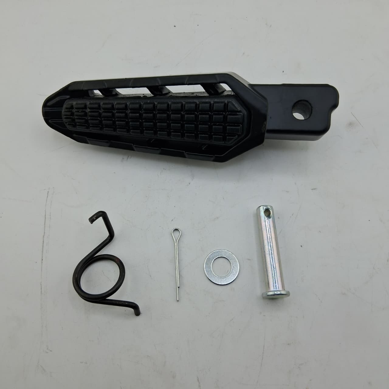 Kit de posapie delantero izquierdo (T250X) FRONT LEFT PEDAL ASSY