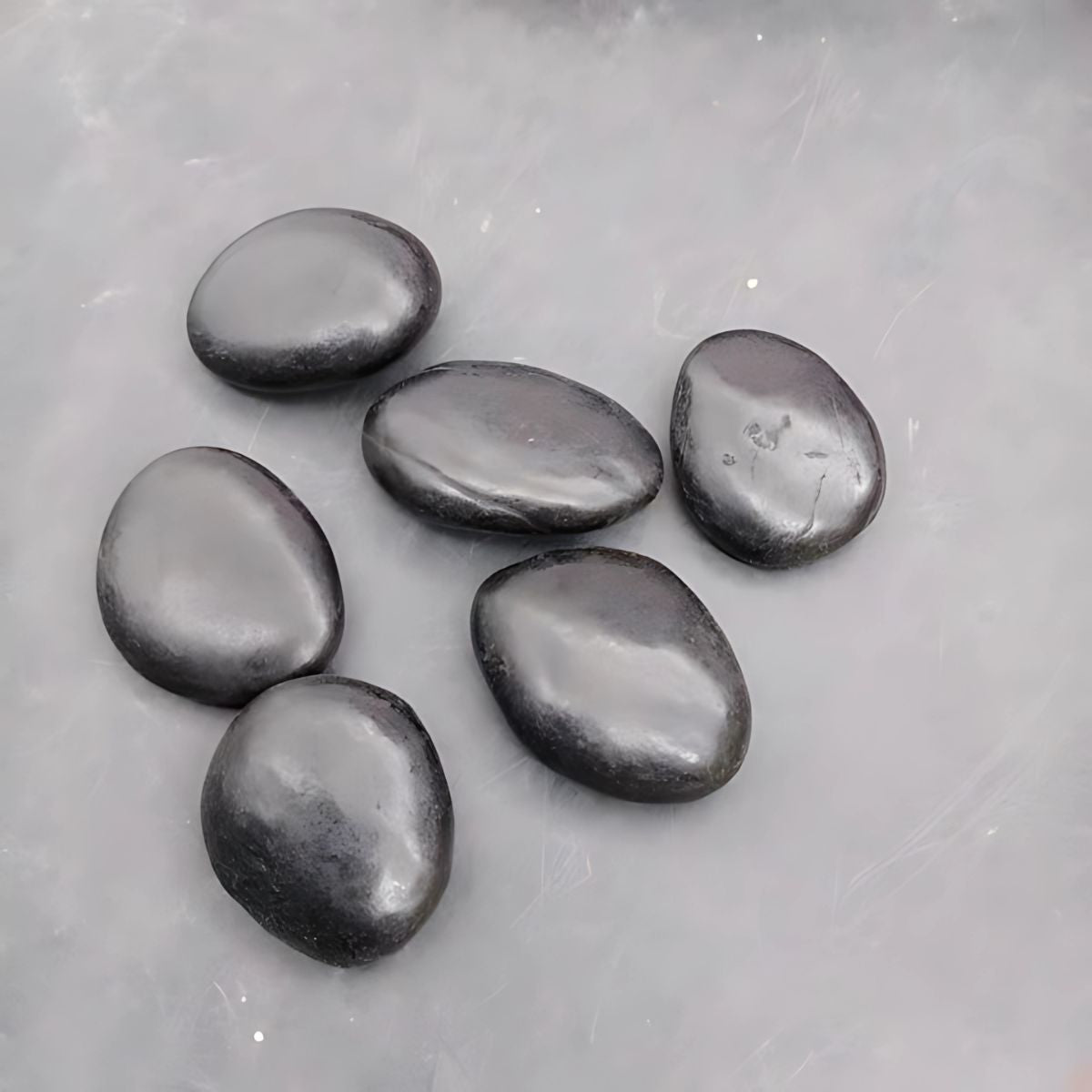 Piedra Decorativa Basalto Negra Lisa para Jardín, Macetas, Decoración. (500 gramos). 20-30mm