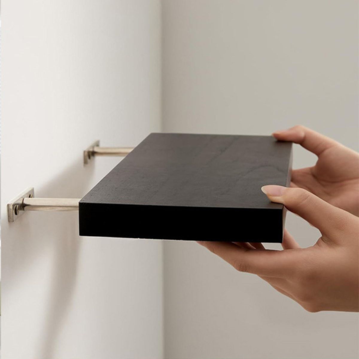 Repisa de pared Color Negro (unidad). Repisa de pared. Tablillas de 40x15 cm.