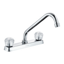 Grifo para fregador 8" con pluma giratoria de latón cromado brillante y asas acrílicas duraderas.