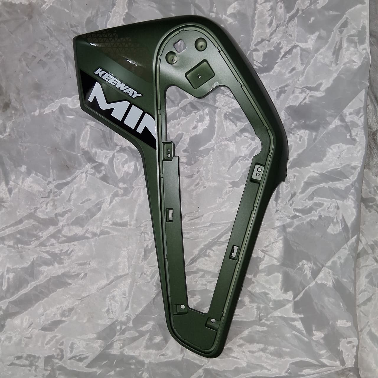 Panel izquierdo del tanque de combustible blanco con calcomania (MINNIX150) Fuel Tank Left Panel Matt Green GC With Sticker