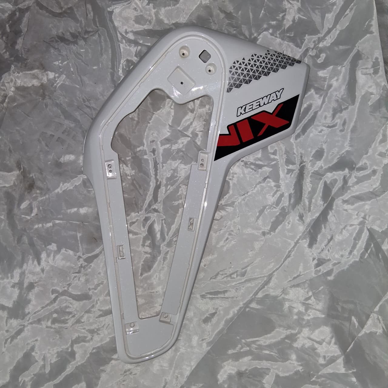 Panel derecho del tanque de combustible blanca con calcomania (MINNIX150) Fuel Tank Right Panel White GW With Sticker
