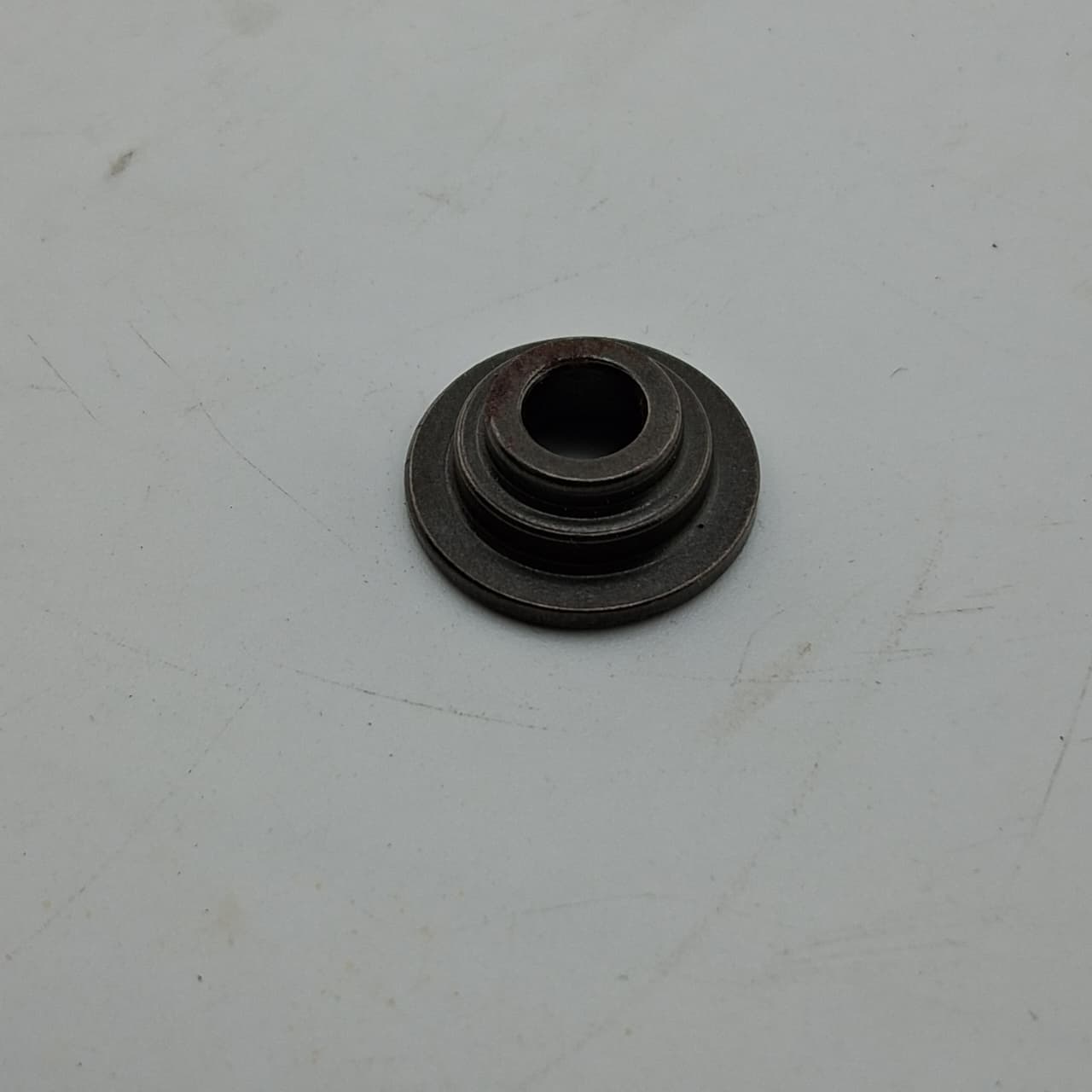 Plato de resorte de valvula (TNT150I) VALVE  SPRING PLATE