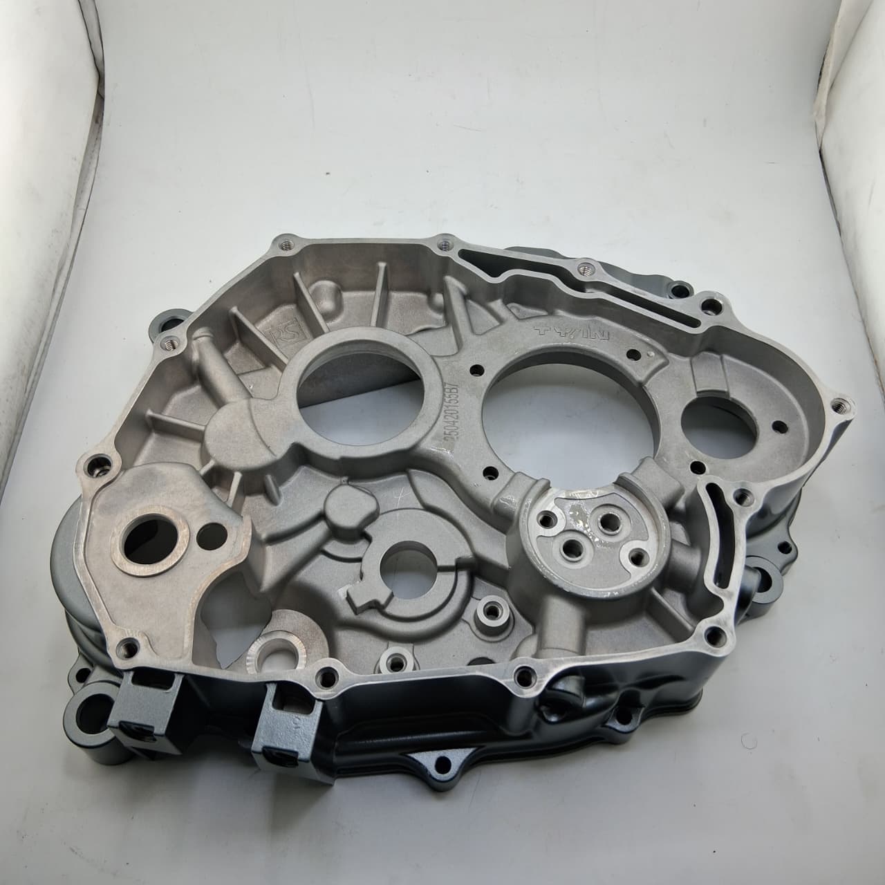 Carter derecho (RK150) RIGHT CRANKCASE ASSY SK METAL GREY