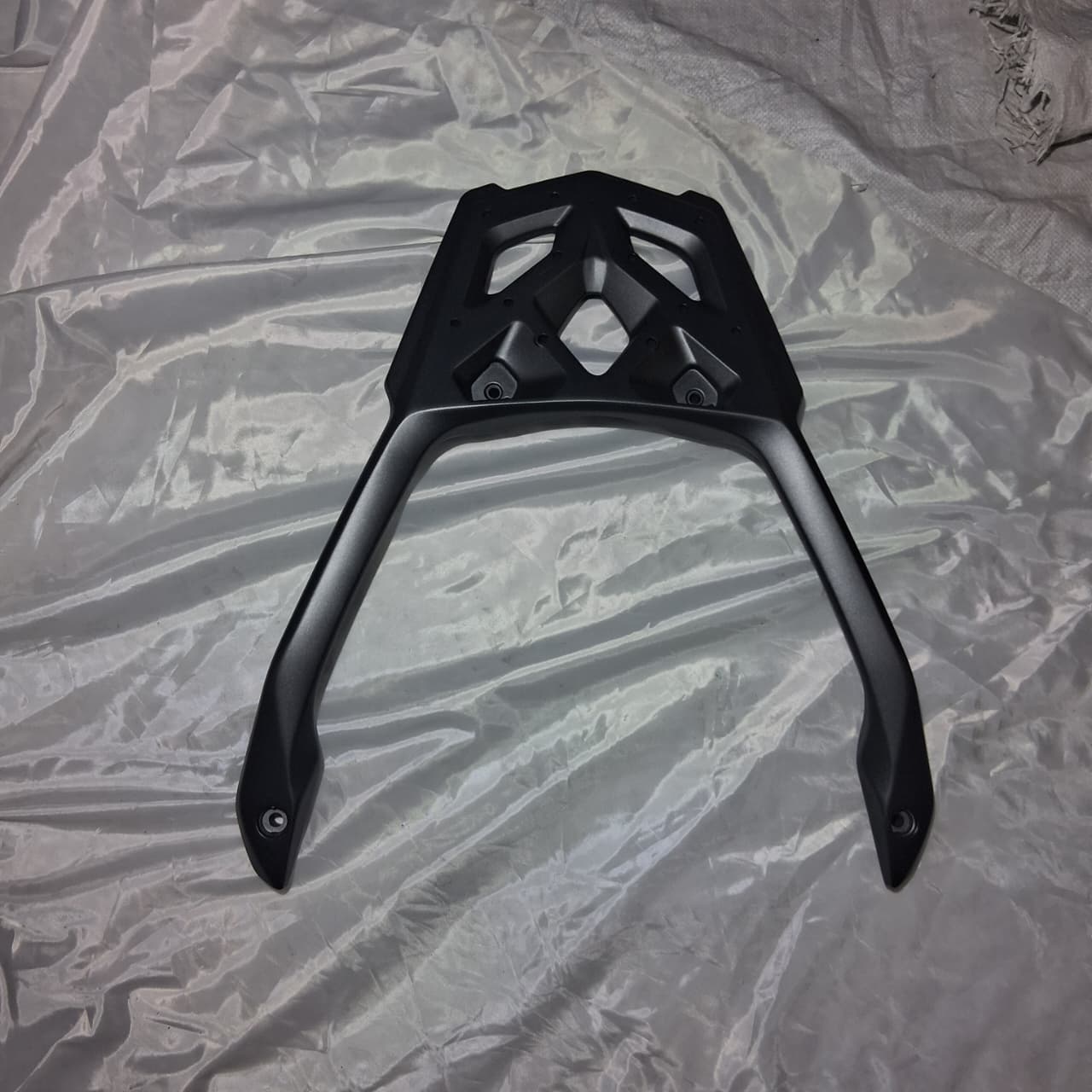 Parilla trasera (ZAFFERANO250)