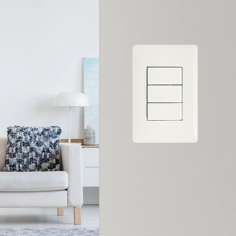 Interruptor triple de 3 vías 10 Amperios-125Volt 60Hz color blanco