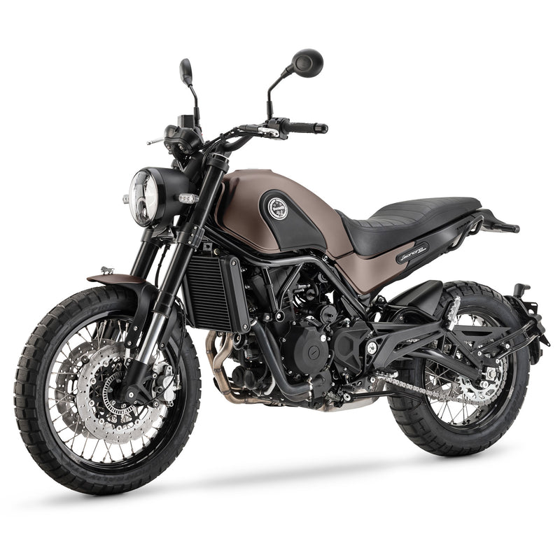 Benelli Leoncino Trail 500cc Color Marron Motor Bicilindrico enfriado por liquido Inyec elect 8val