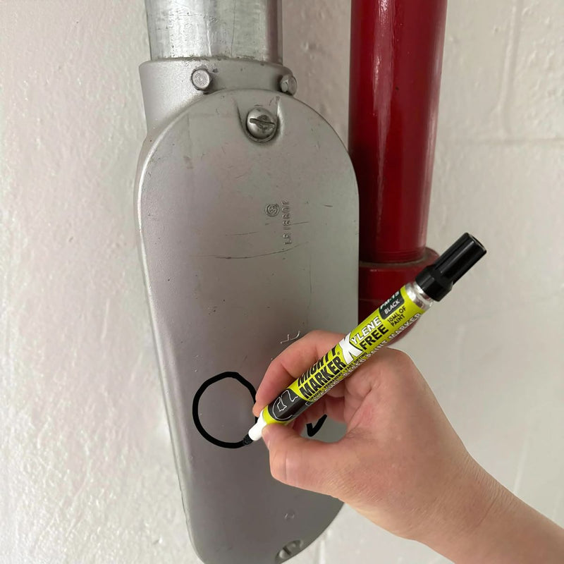 Piloto marcador industrial negro de pintura permanente