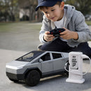 Juguete Carro Tesla Eléctrico a escala 1:30 con Control Remoto. Camioneta con Base de Carga para Niños (19×7.5×6.7cm). Cybertruck.
