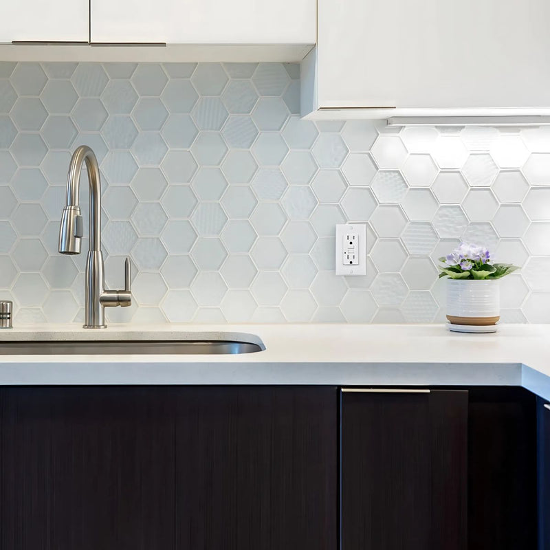 Tomacorriente GFCI 15A. Enchufe de Seguridad con Botón Reset y Test. Resistente al Agua y con Protección para Niños.