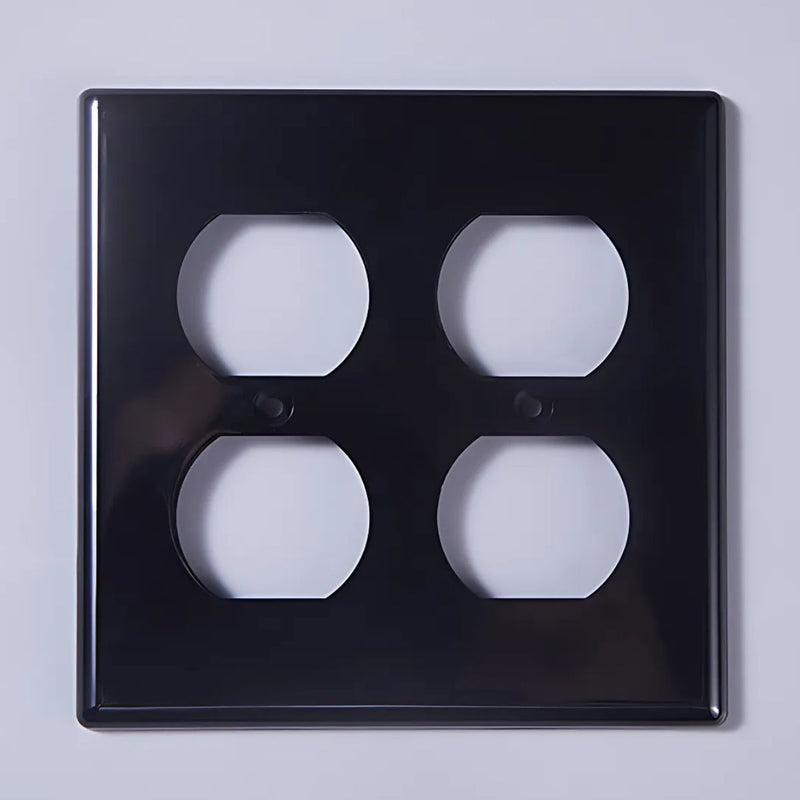 Tapa Plástica De Interruptor O Tomacorriente. Placa Cubierta Para Enchufe Doble. Color negro.