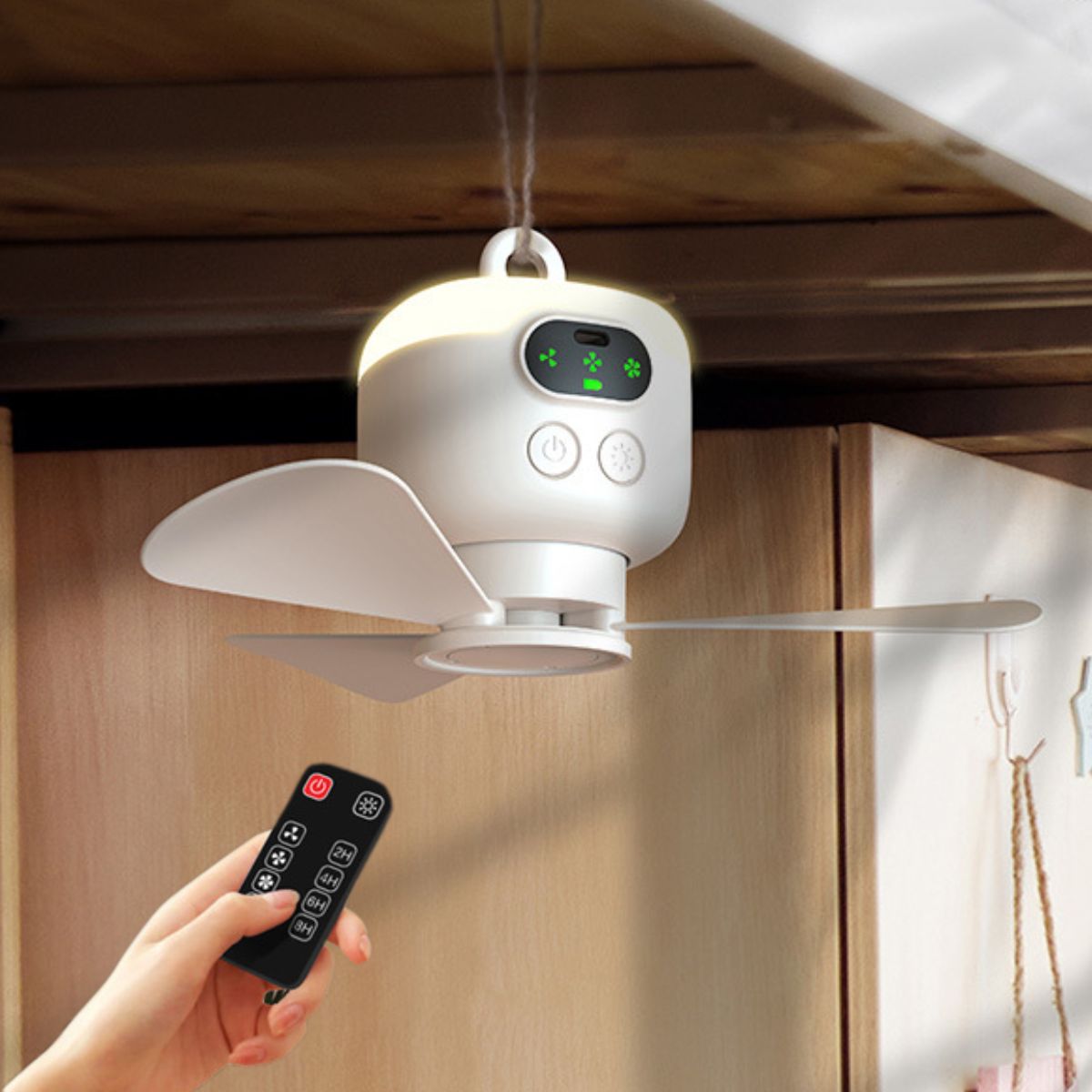 Abanico Ventilador Portátil Recargable con Control Remoto. Abanico de 3 Velocidades, Aspas Desmontables de 10" 27 cm.