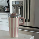 Botella De Agua Termo De 20 oz con carrizo. Vaso Térmico De Acero Inoxidable con popote. Color rosado con rayas.