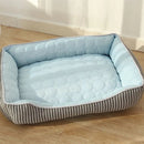 Cama suave de tela para mascotas. Tamaño 45X37x14cm. Peso 0-4Kg. Color Azul