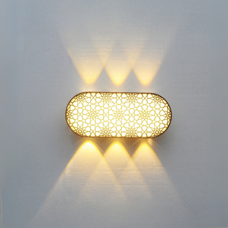 Lámpara de Pared de Exterior  Dorada LED 12W, luz cálida de 3000K y 1050 lúmenes.