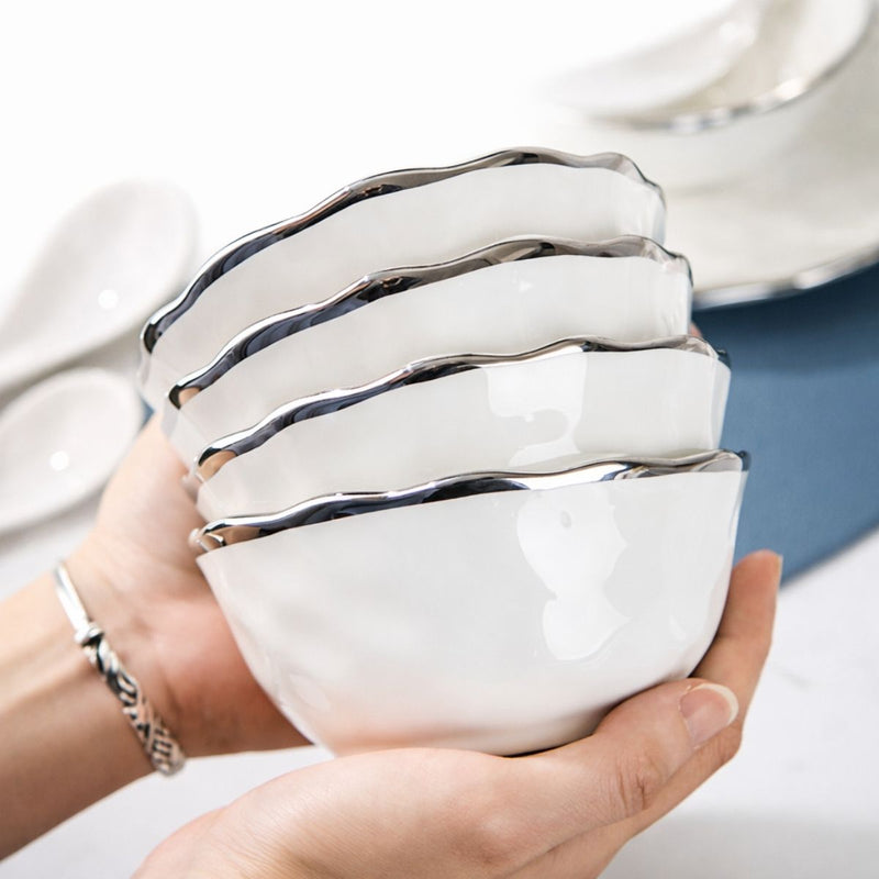 Vajilla 16 Piezas para 4 Personas De Cerámica Blanca con Borde Plateado Estilo Europeo, Esmalte Liso, Apta para Café, Té y Restaurante