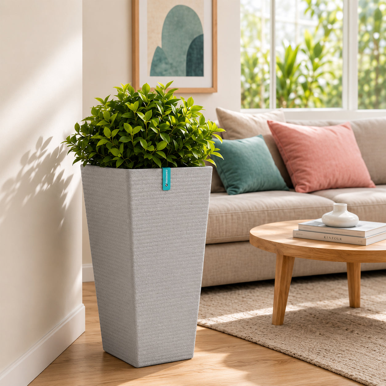 Maceta Cuadrada Alta Gris Clara con Acabado Cerámico Mate para Interior y Exterior L26*H43cm Resistente a Rayos UV.