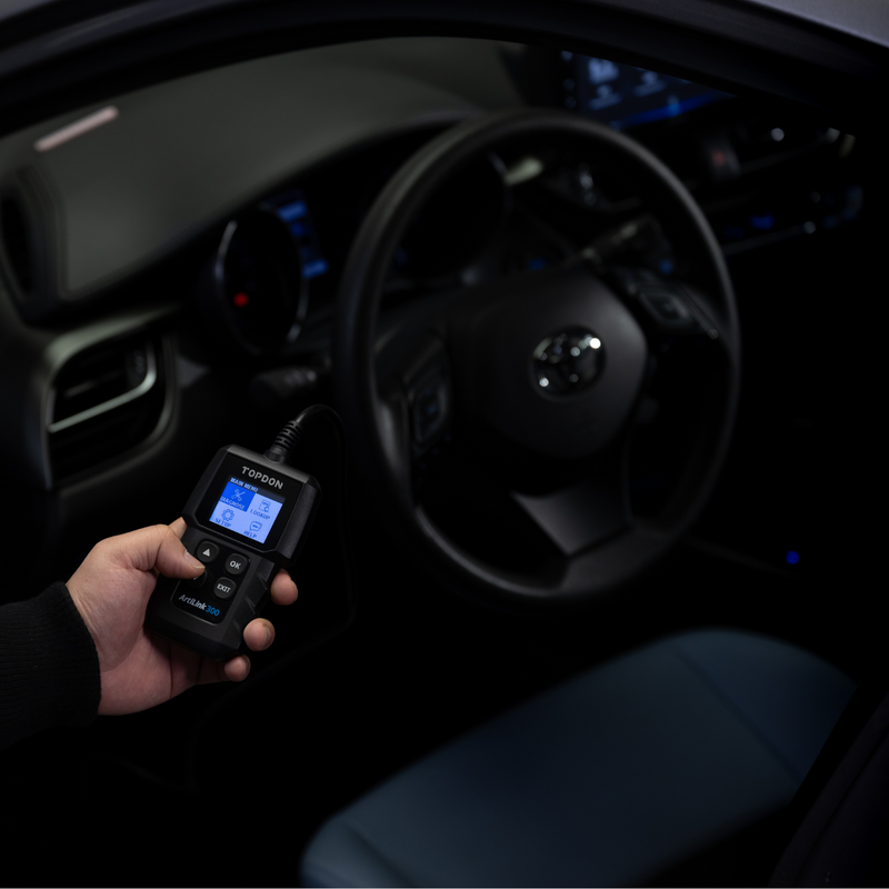 Escáner detector de fallas para auto. Herramienta de exploración de diagnóstico OBD2