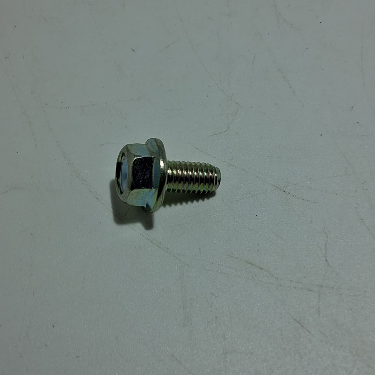 Perno M6x12 (TRK502XMY2020/ZAFFERANO250)