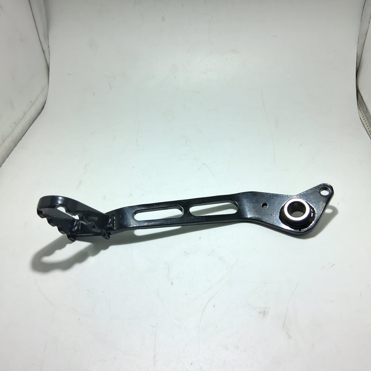 Pedal de freno trasero (LEONCINO500)