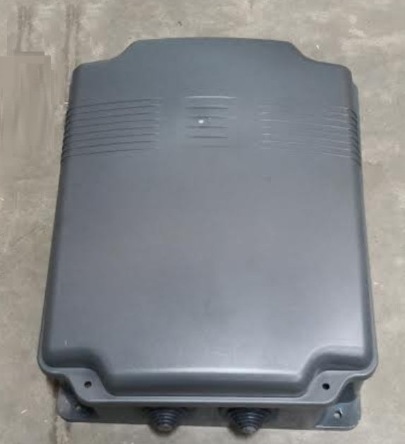 Caja estanca negra de tarjetas de motores abatibles MV07-09