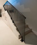 Soporte para barandas color negro (sin perforacion en vidrios)