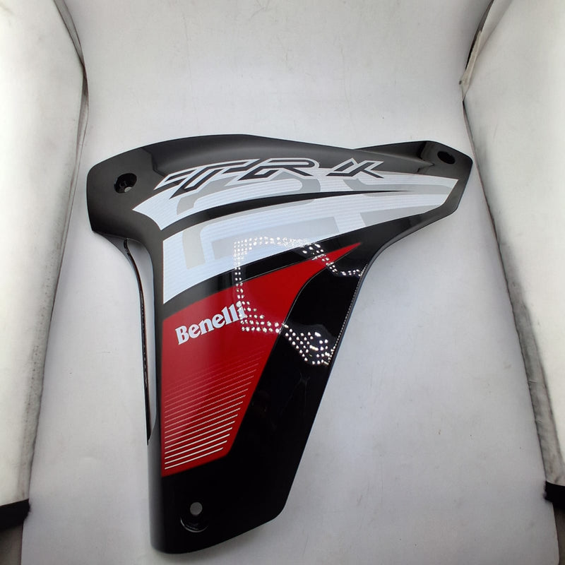 Covertor izquierdo negro con calcomanias (TRK251)