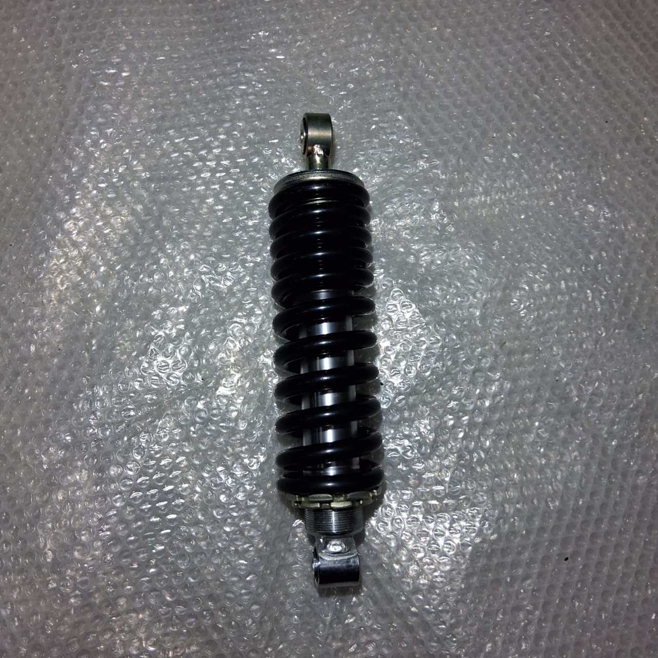 Amortiguador trasero (TRK251)