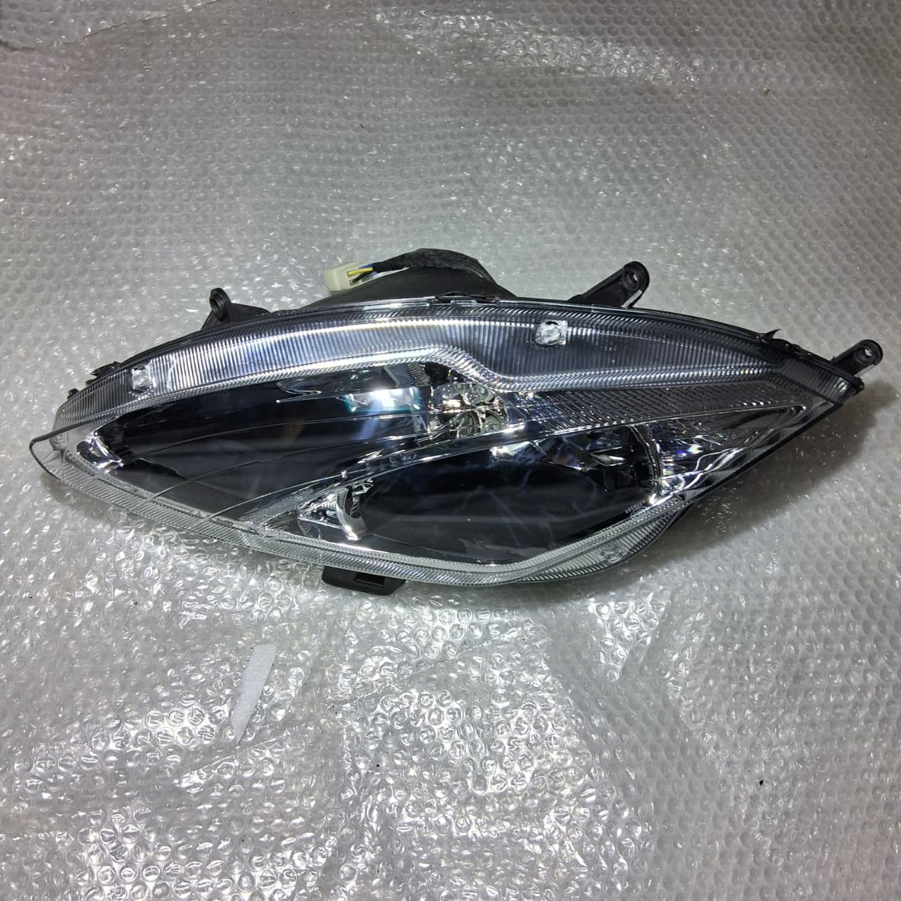 Faro delantero derecho (ZAFFERANO250)