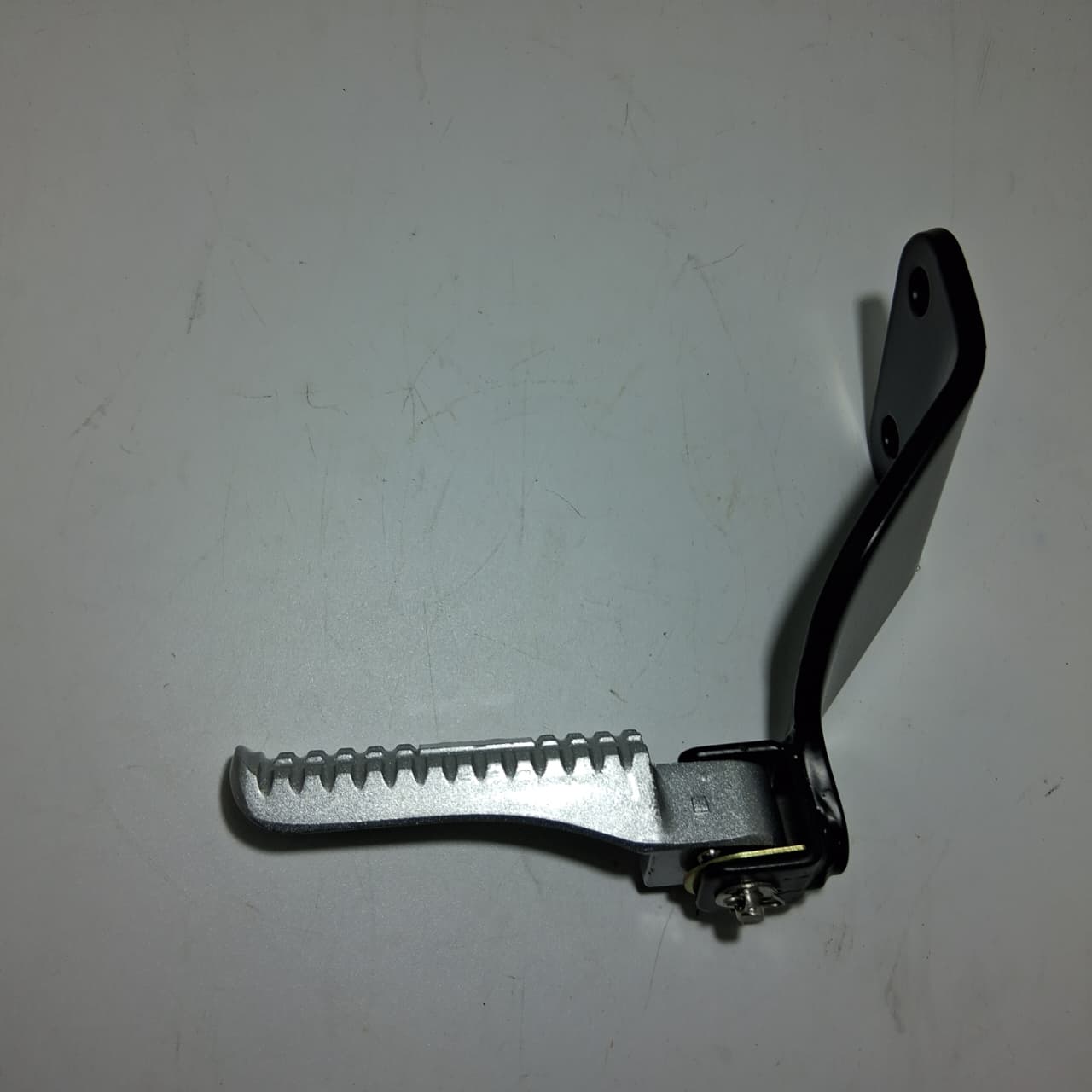 Posapie trasero izquierdo (K-BLADE125)