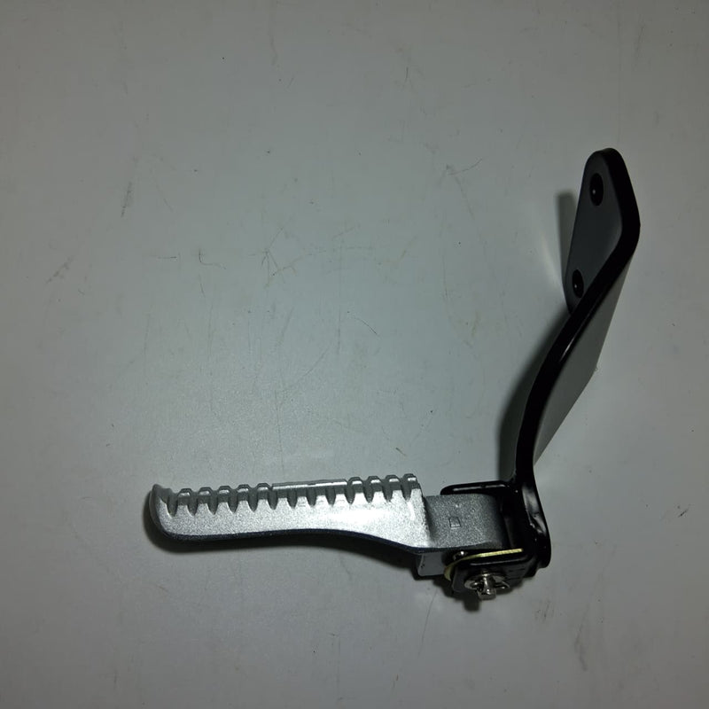 Posapie trasero izquierdo (K-BLADE125)