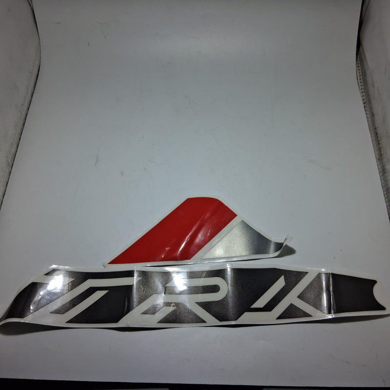 Calcomania TRK del panel protector delantero izquierdo (TRK502X)