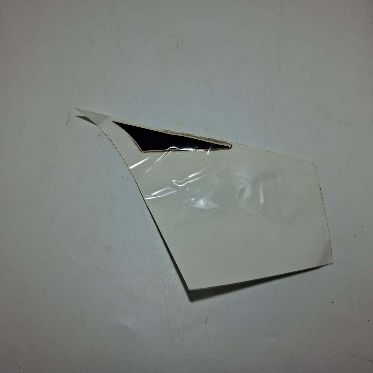 Calcomania II del covertor izquierdo del tanque de combustible (TRK251)